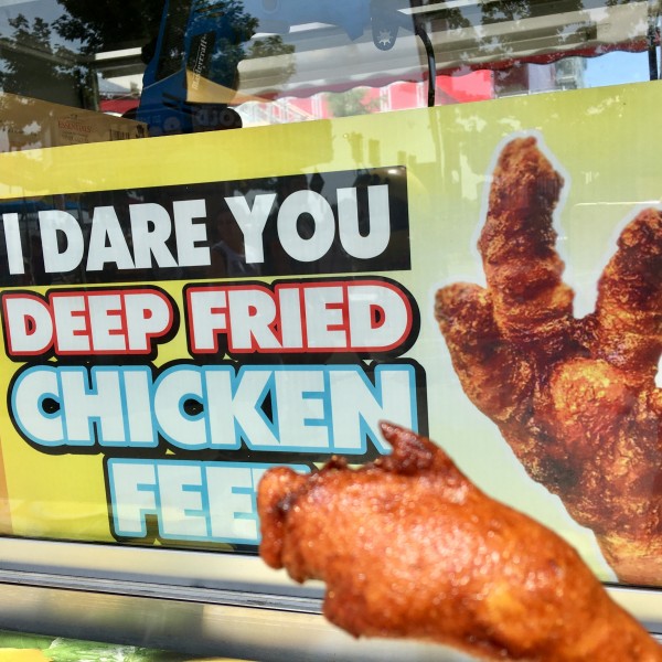 deep fried chicken feet